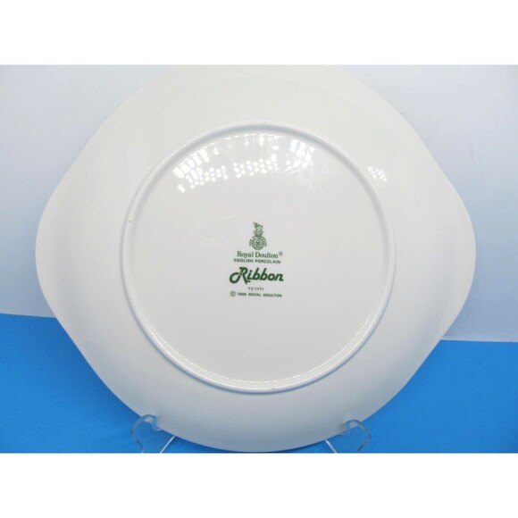 Royal Doulton Ribbon 10 1/2" Handled Cake Plate - Picture 7 of 9